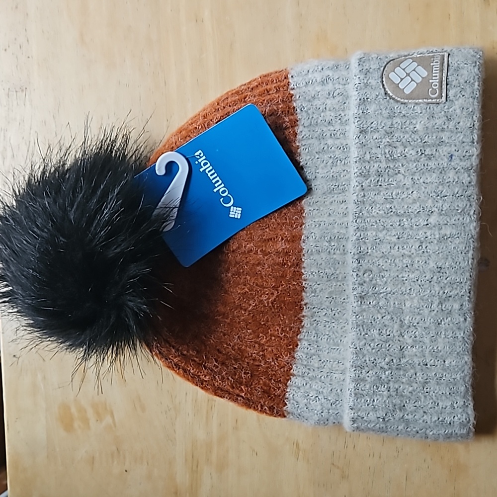 COLUMBIA BEANIE